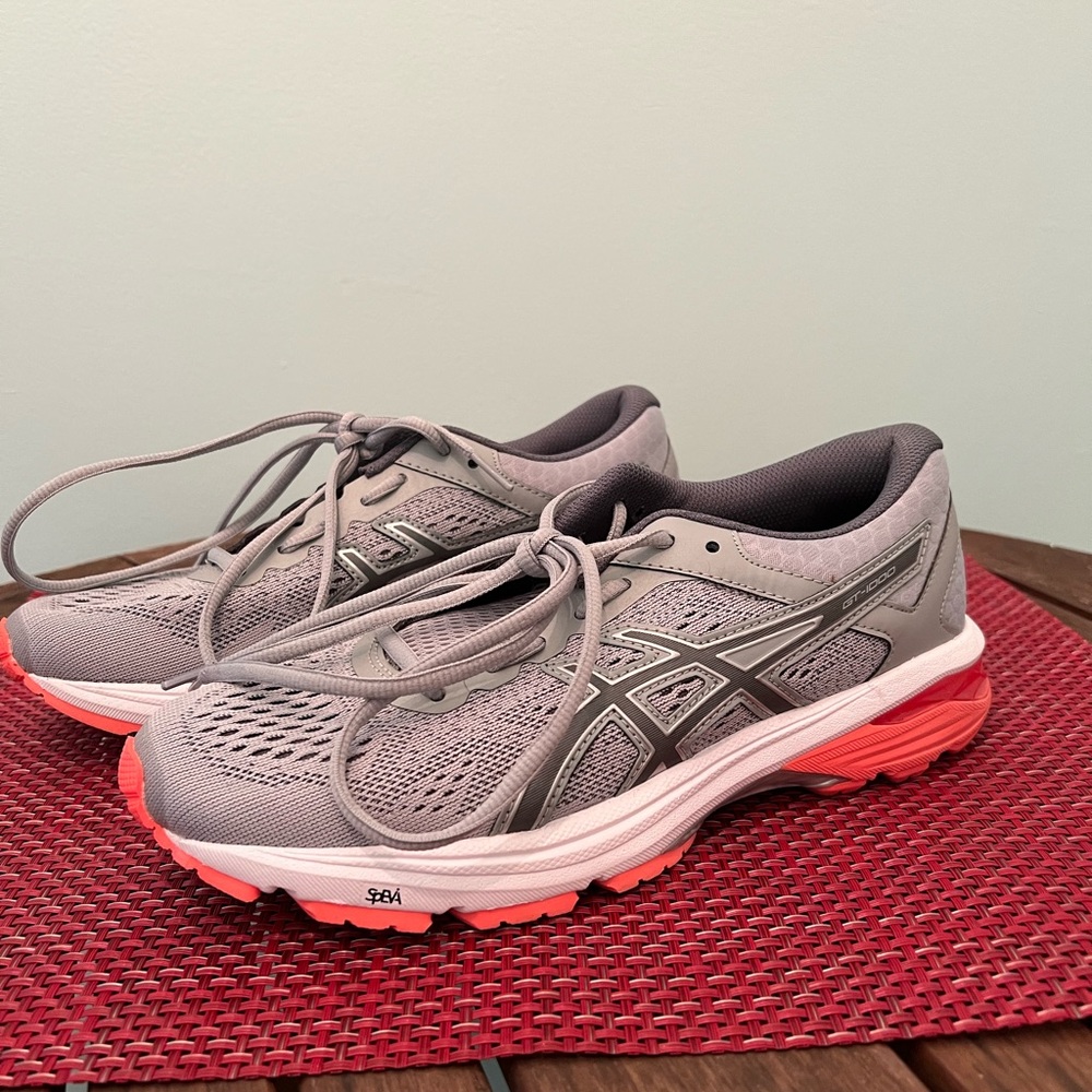 ASICS women’s running shoes